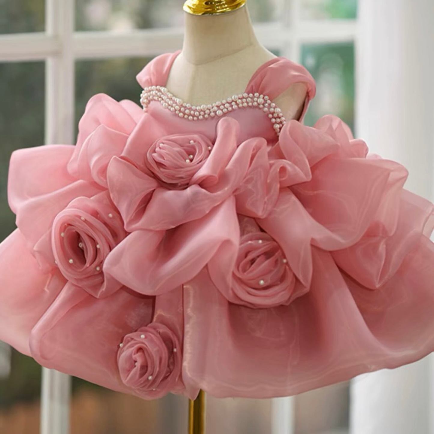 Knee-Length Sleeveless Ball Gown Party Dress for Baby Girls with Ruched Flowers