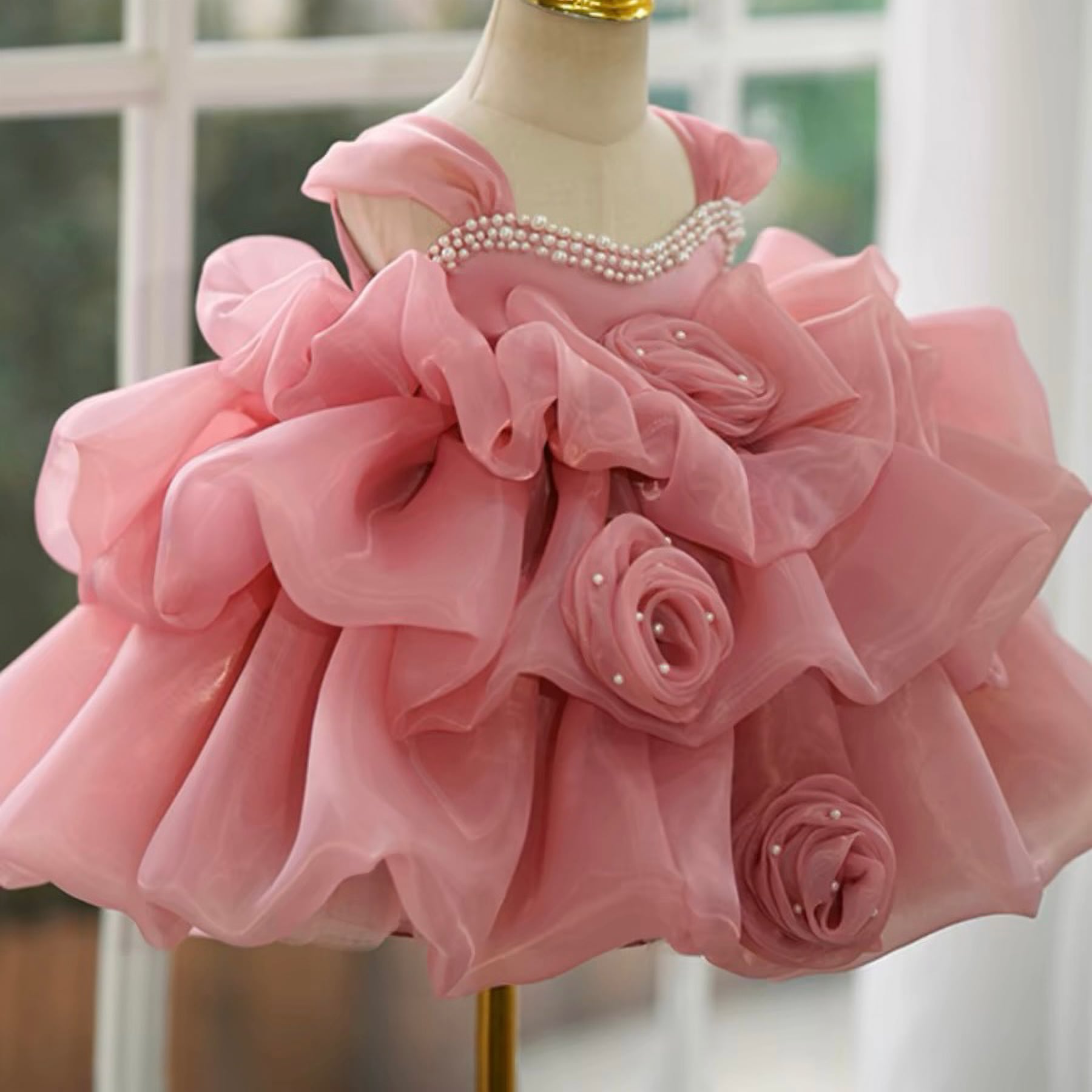 Knee-Length Sleeveless Ball Gown Party Dress for Baby Girls with Ruched Flowers
