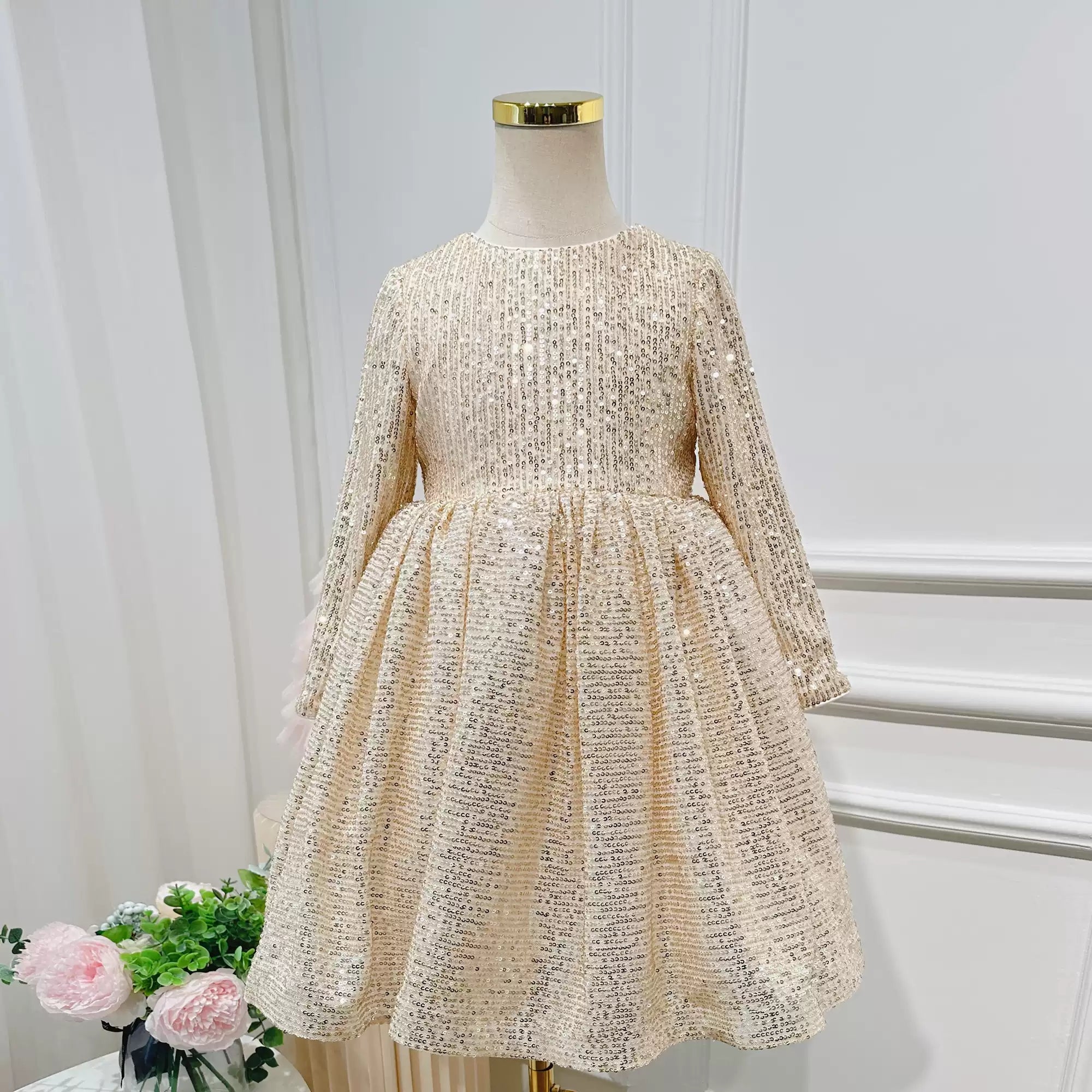 Floor-Length Sequined Flower Girl Party Dress with Sash and Round Neck Long Sleeves