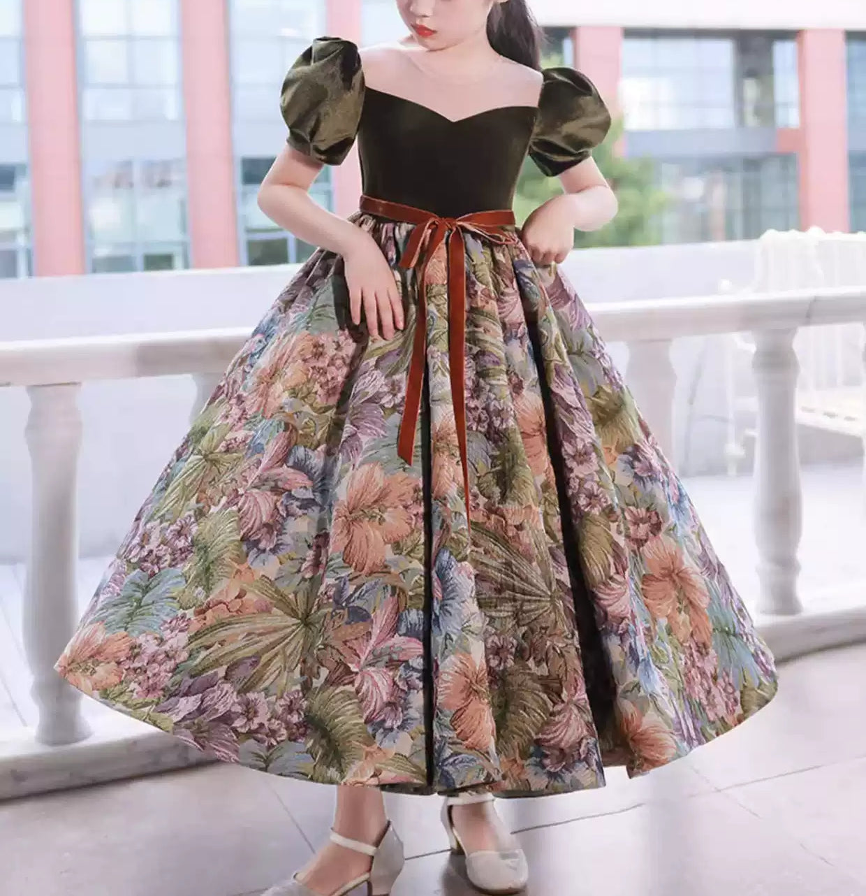 Short Sleeves Ankle-Length Flower Girl Party Dress with Sash and Round Neck