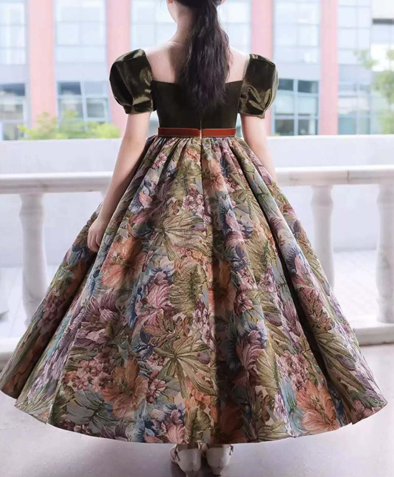 Short Sleeves Ankle-Length Flower Girl Party Dress with Sash and Round Neck