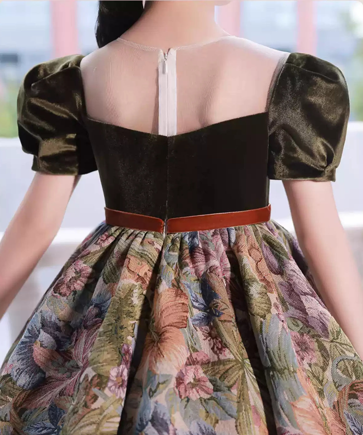 Short Sleeves Ankle-Length Flower Girl Party Dress with Sash and Round Neck