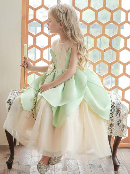 Sleeveless Scoop Neck Ball Gown for Flower Girls with Ruffles and Floral Belt