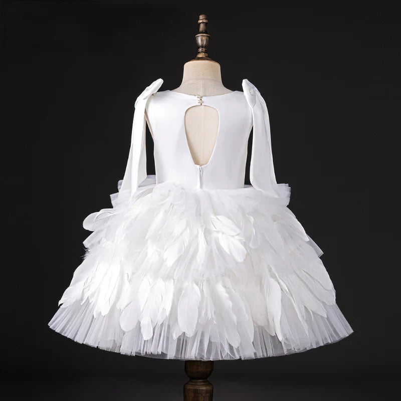 Elegant White A-Line Princess Flower Girl Dress with Feathers Bow and Round Neck