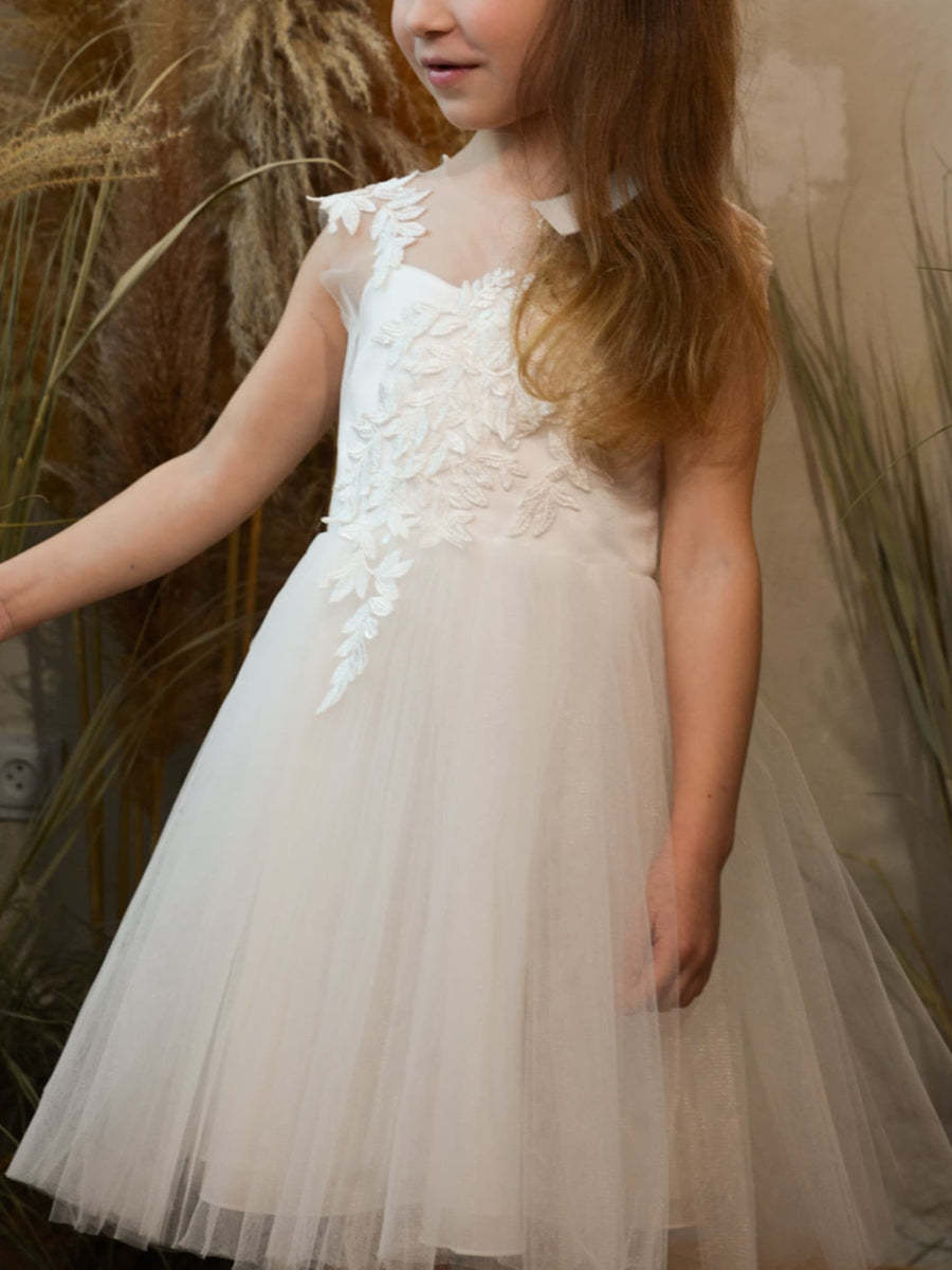 Elegant A-Line Princess Scoop Flower Girl Dress Featuring Lace Appliques Bow and Pearls
