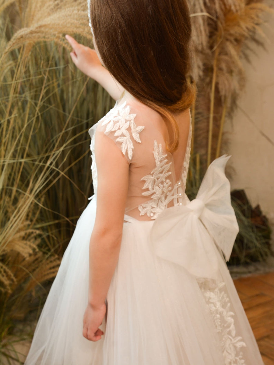 Elegant A-Line Princess Scoop Flower Girl Dress Featuring Lace Appliques Bow and Pearls