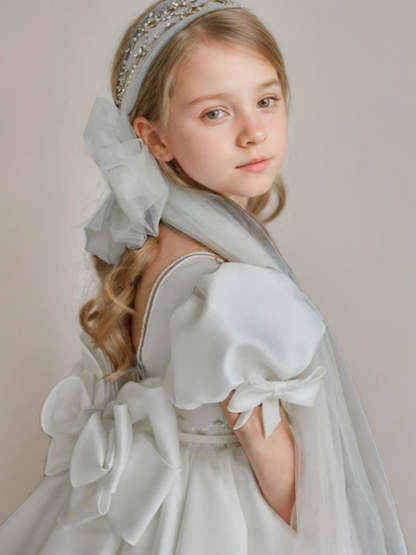 Square Neckline Ball-Gown with Short Sleeves and Sweep Train Flower Girl Dresses Featuring Bows