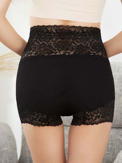 Comfortable Cotton Lace Panties in White for Casual Wear