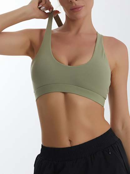 Minimalist Solid Classic Sports Bra for Training in Polyester