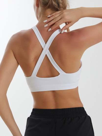 Minimalist Solid Classic Sports Bra for Training in Polyester