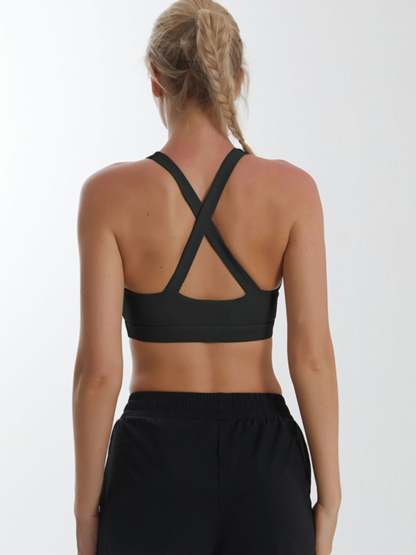 Minimalist Solid Classic Sports Bra for Training in Polyester