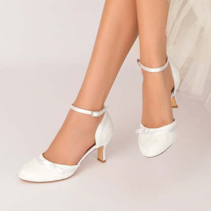 Exquisite Closed-Toe Lace Wedding Shoes for Women with Buckle and Bowknot