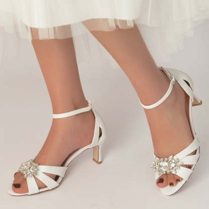 Elegant Peep Toe Bridal Shoes for Women with Crossed Straps and Exquisite Rhinestone