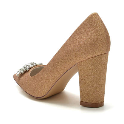 Sparkling Bridal Shoes for Women with Pointed Toe and High Heel Adorned with Delicate Rhinestones