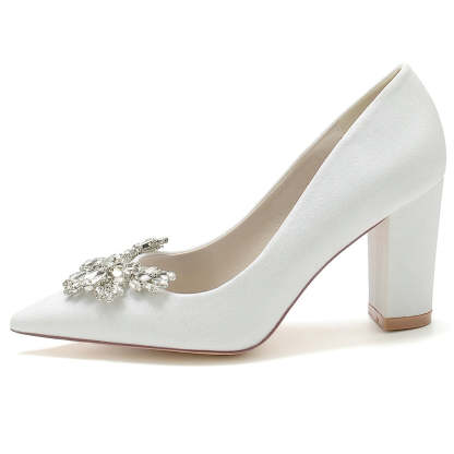 Elegant Bridal Shoes for Women with Pointed Toe and Chunky Heel Adorned with Delicate Rhinestone
