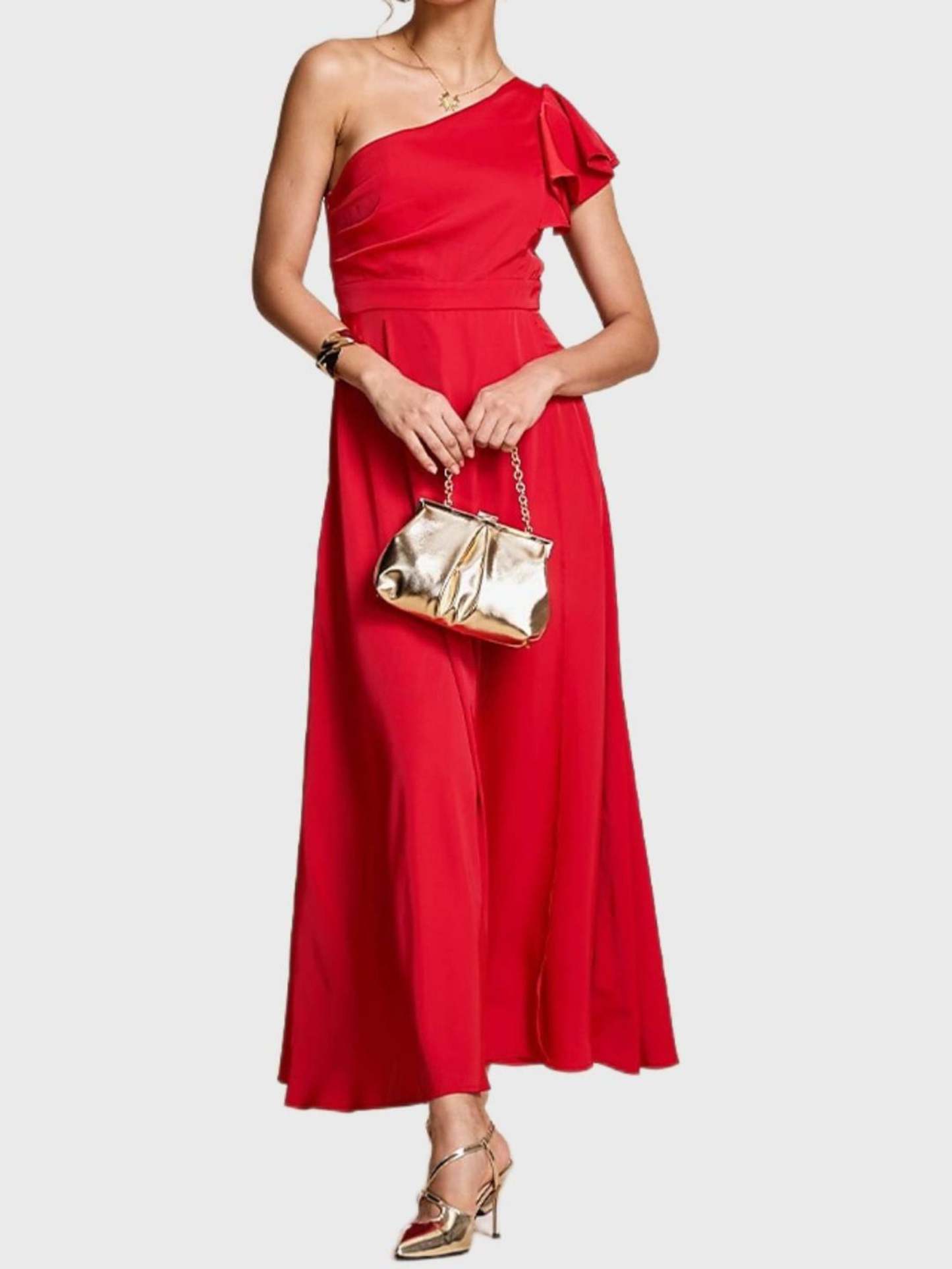 Elegant Gold Metallic Chain Bag Featuring Ruffles