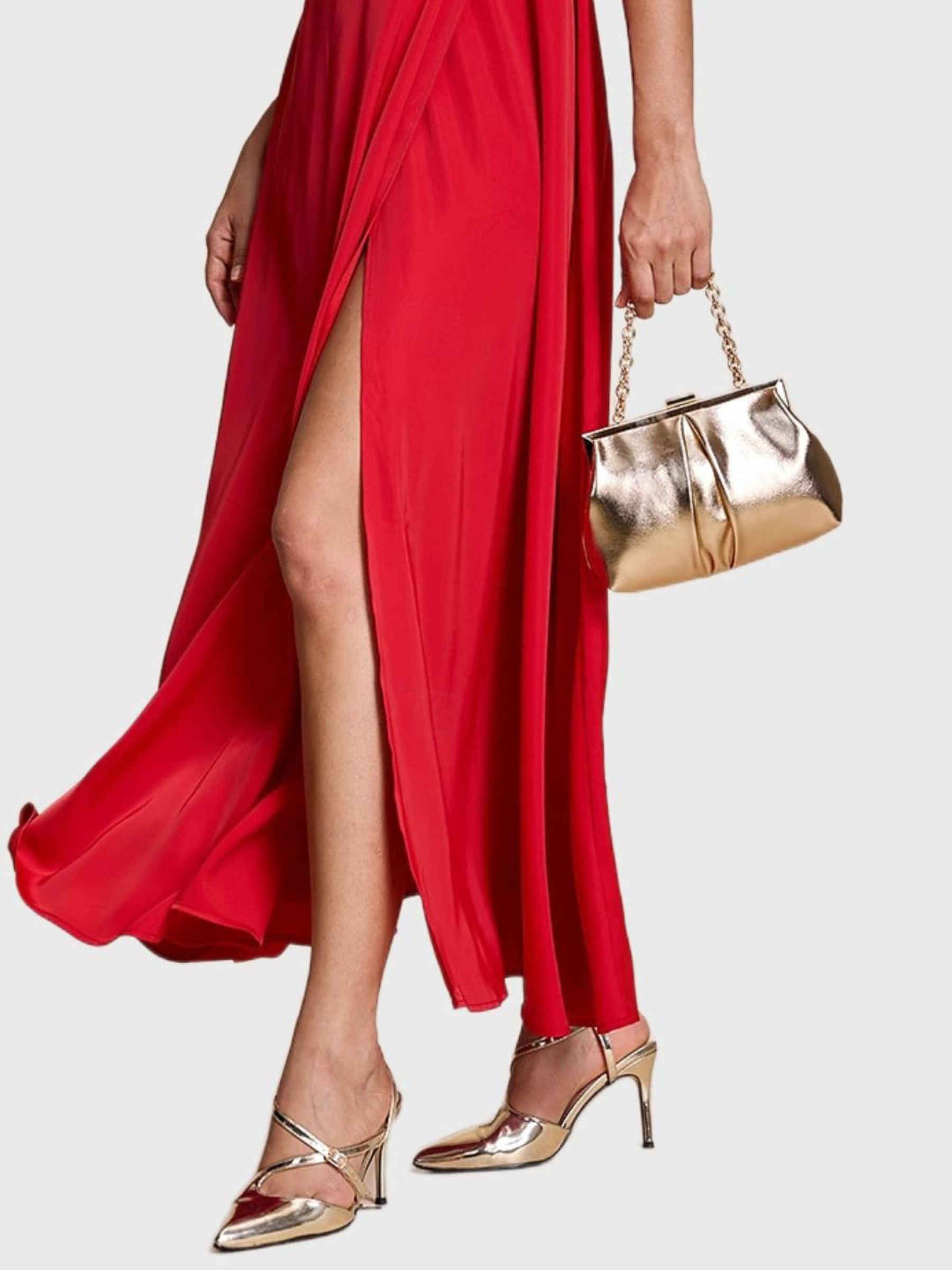 Elegant Gold Metallic Chain Bag Featuring Ruffles