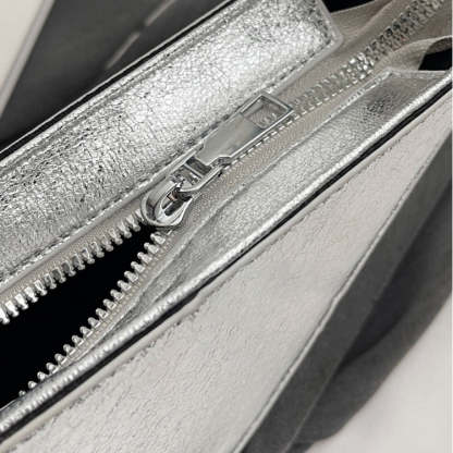 Elegant Silver Evening Clutch with Rhinestone Accents and Sweet Heart Design