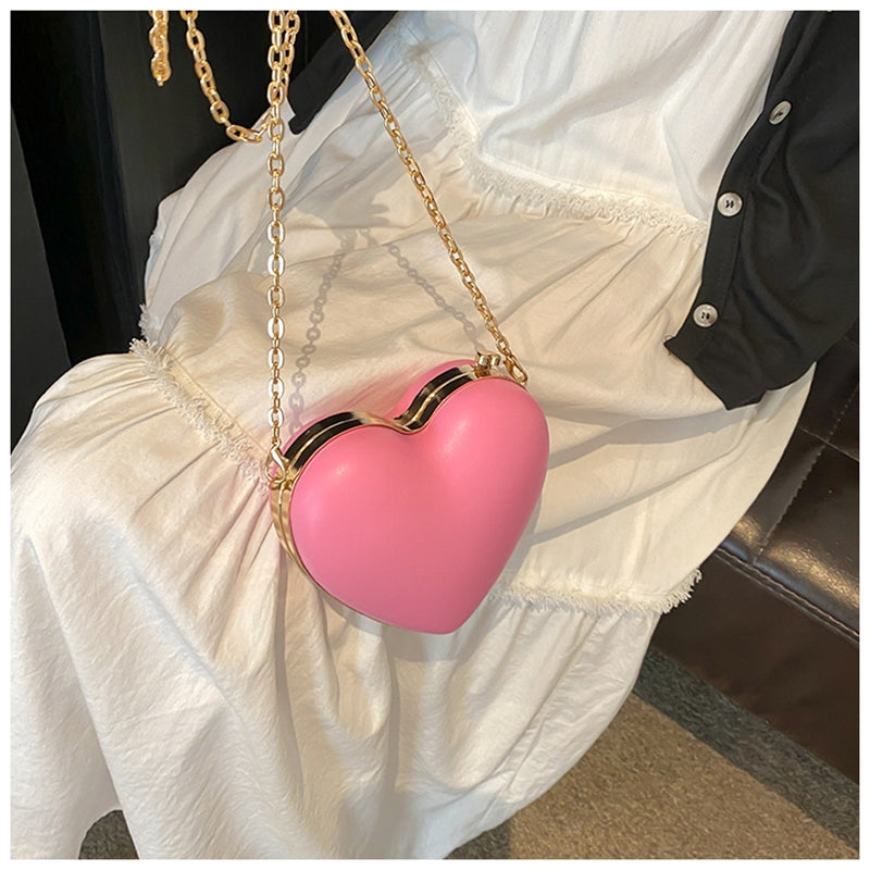 Elegant Minimalist PU Heart Chain Clutch for Weddings and Parties