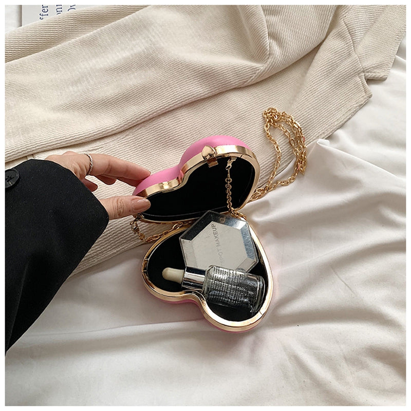 Elegant Minimalist PU Heart Chain Clutch for Weddings and Parties