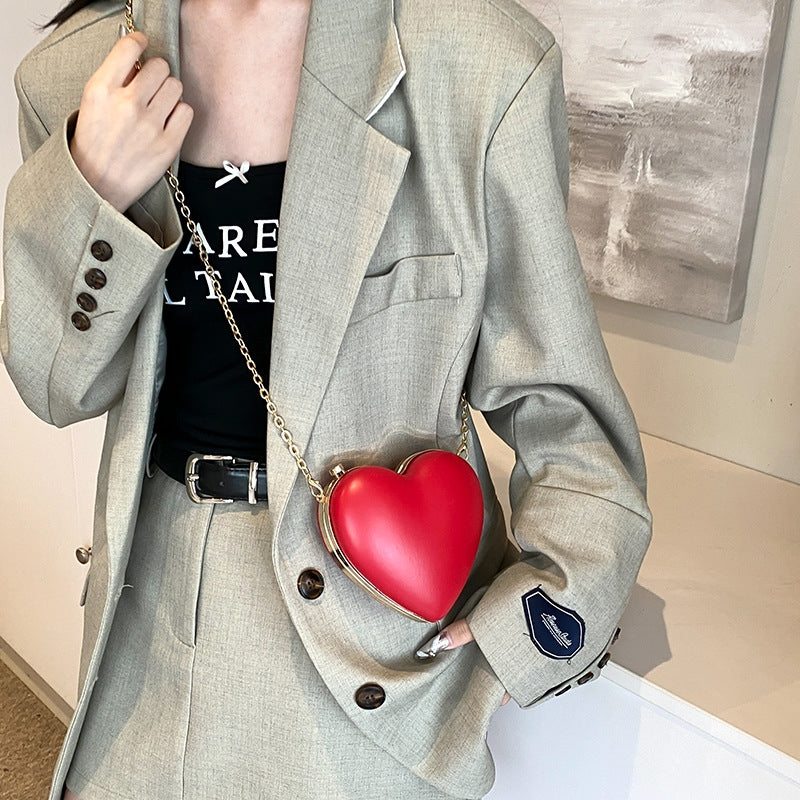 Elegant Minimalist PU Heart Chain Clutch for Weddings and Parties