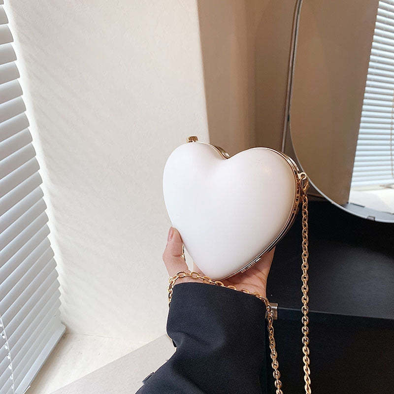 Elegant Minimalist PU Heart Chain Clutch for Weddings and Parties