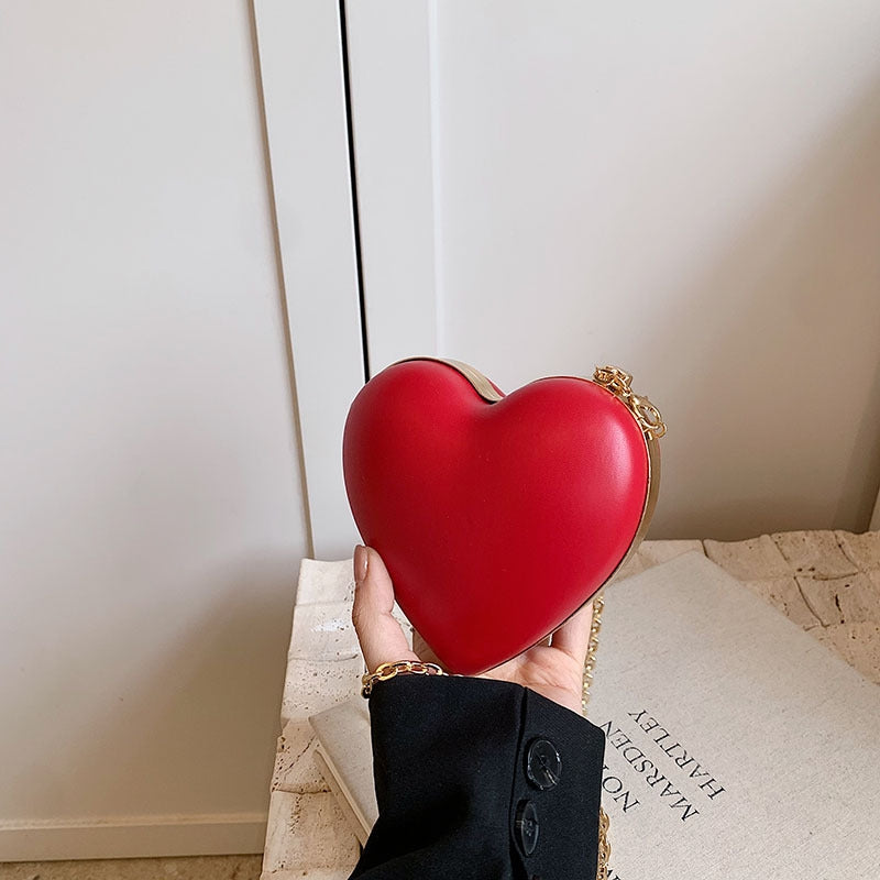 Elegant Minimalist PU Heart Chain Clutch for Weddings and Parties