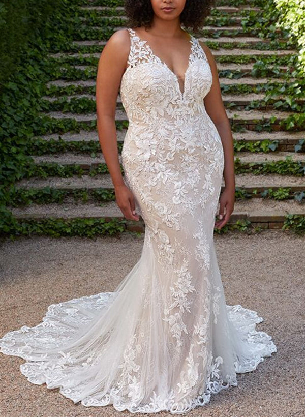 Plus Size V-Neck Lace Wedding Dress with Trumpet/Mermaid Silhouette and Applique