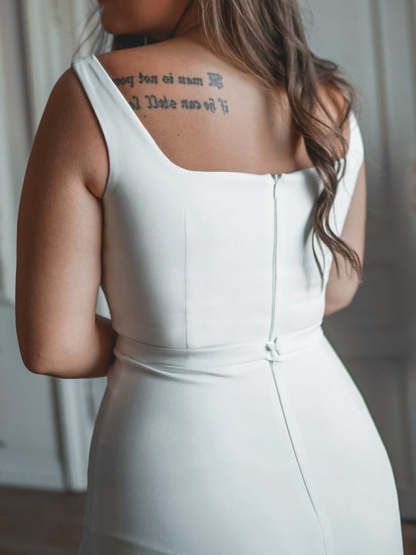 Mermaid Square Neck Floor-Length Bridal Gown with Trumpet Silhouette