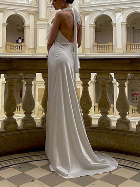 Floor-Length Mermaid/Trumpet Halter Wedding Gown