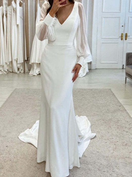 Mermaid/Trumpet V-Neck Wedding Gown with Long Sleeves and Floor-Length Hem