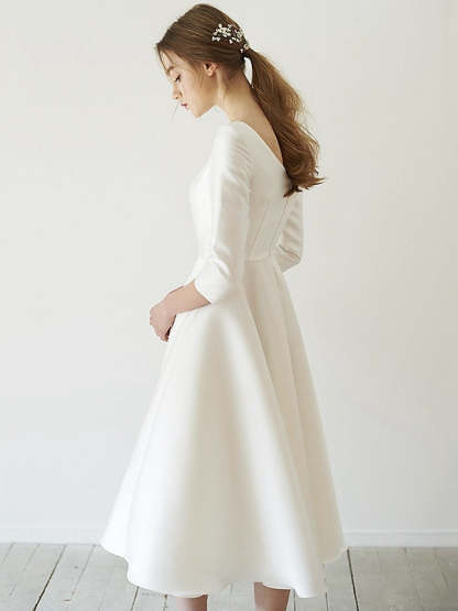 Scoop Neck Tea-Length Wedding Dress with 3/4 Sleeves in A-Line/Princess Style