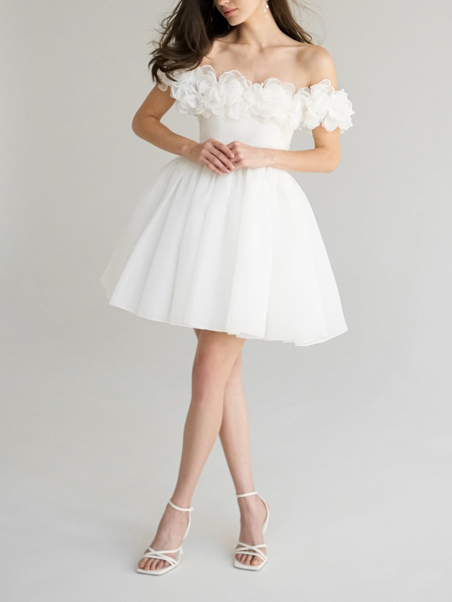 Short Sweetheart Flower Wedding Dress with Off-The-Shoulder A-Line/Princess Silhouette