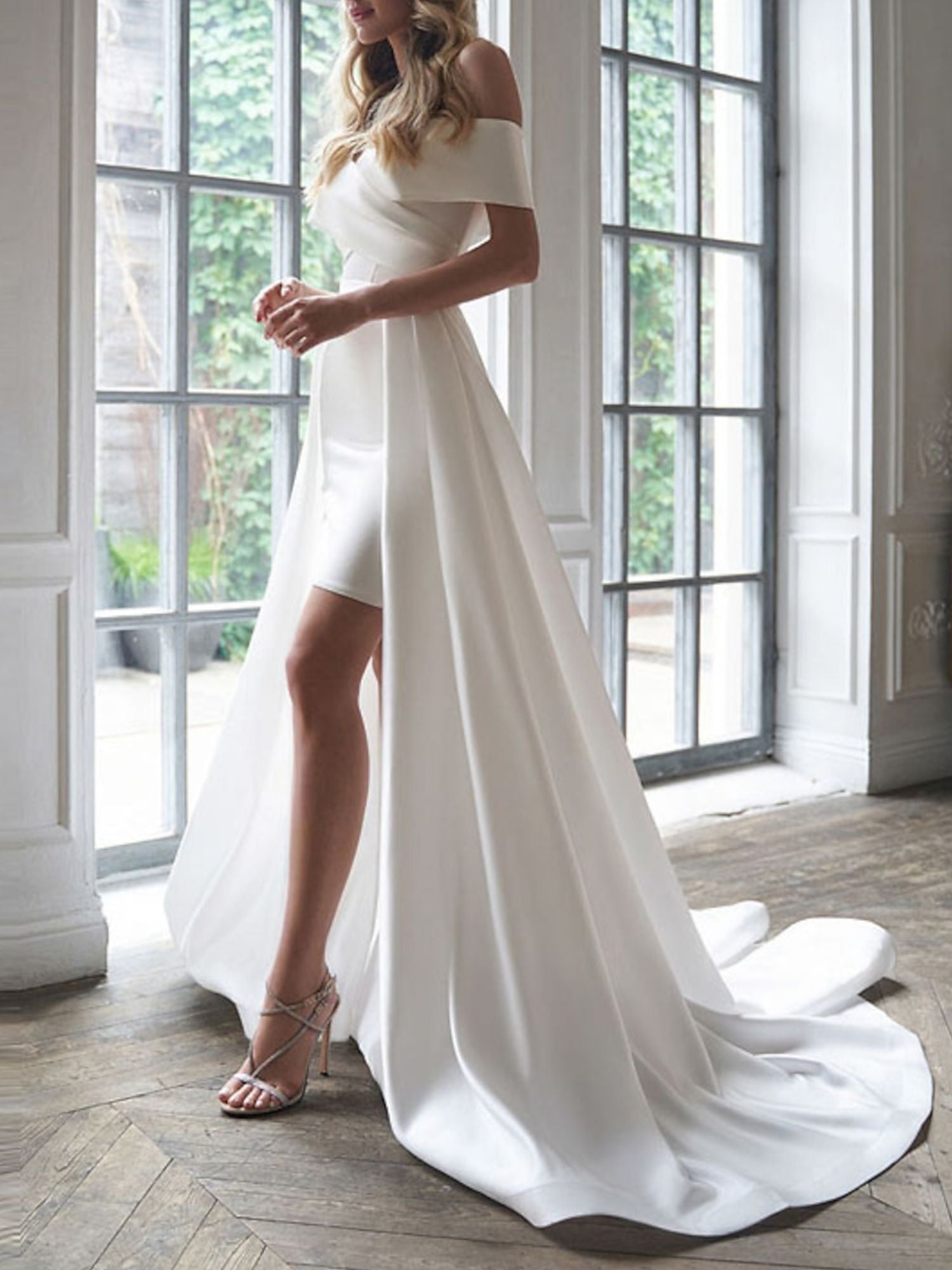 Elegant Off-the-Shoulder Wedding Dress with Short Sleeves and Ruffle Sheath