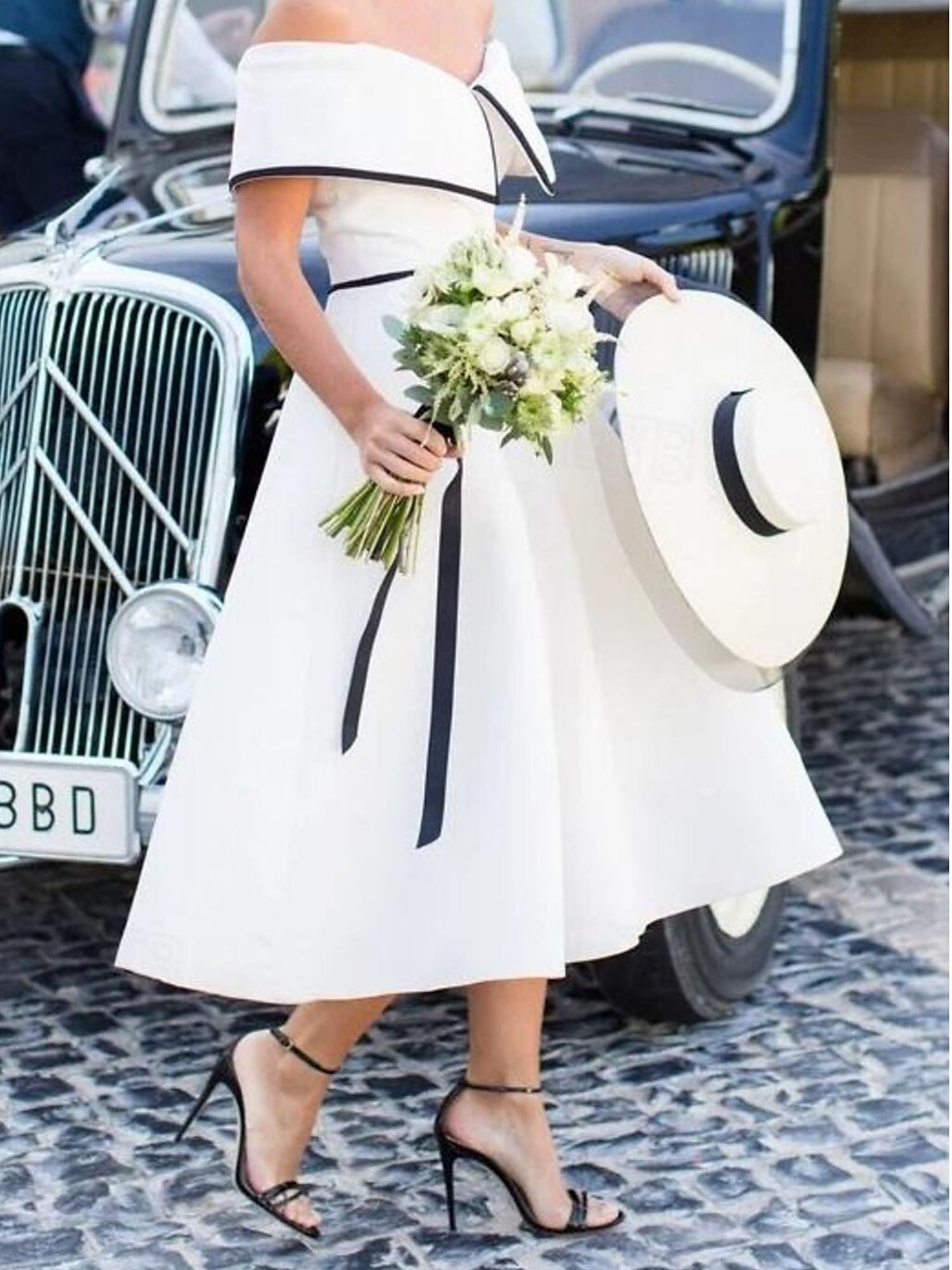 Classical Simple Tea-Length Wedding Dress with Off-the-Shoulder Short Sleeves in A-Line/Princess Style-BMbridal.UK