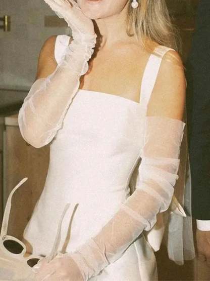 Square Neck Sleeveless Short Wedding Dress with Bow Tie Sheath/Column