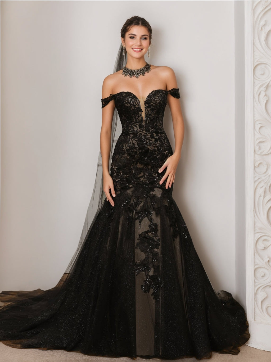 Off-the-Shoulder Sleeveless Tulle Wedding Dress with Appliques in Trumpet/Mermaid Style