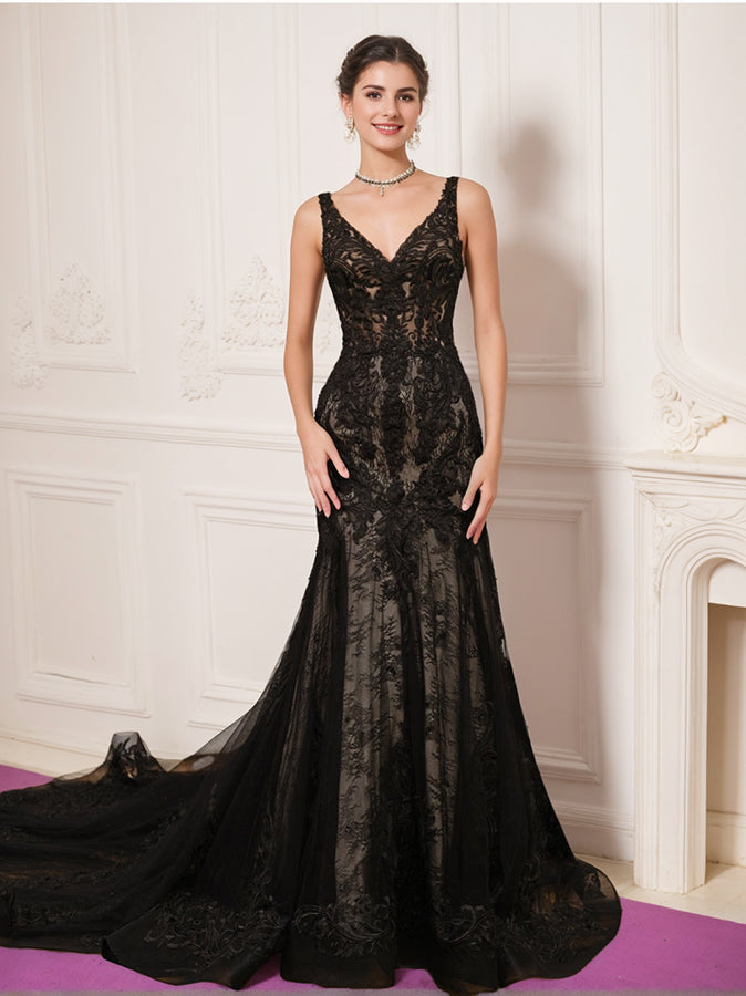 Black V-Neck Sleeveless Trumpet/Mermaid Wedding Dress with Lace Appliques