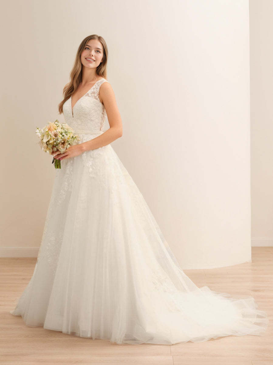 V-Neck Sleeveless Tulle Ball Gown Wedding Dress with Applique and Beading