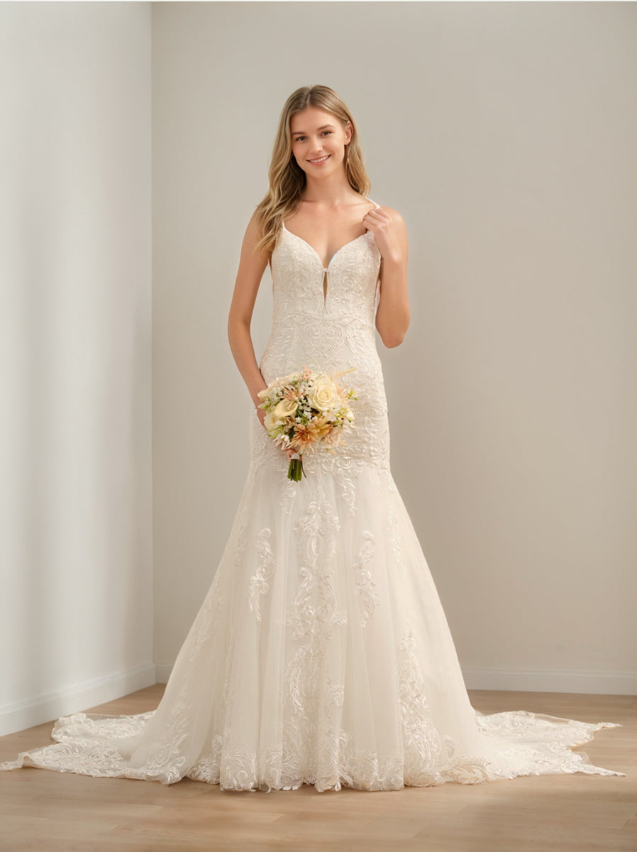 Sleeveless Long Tulle Wedding Dress with Trumpet/Mermaid Silhouette and Lace Appliques
