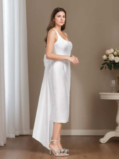 Sleeveless Wedding Dress with Floor-Length Bow and Sheath/Column Scoop
