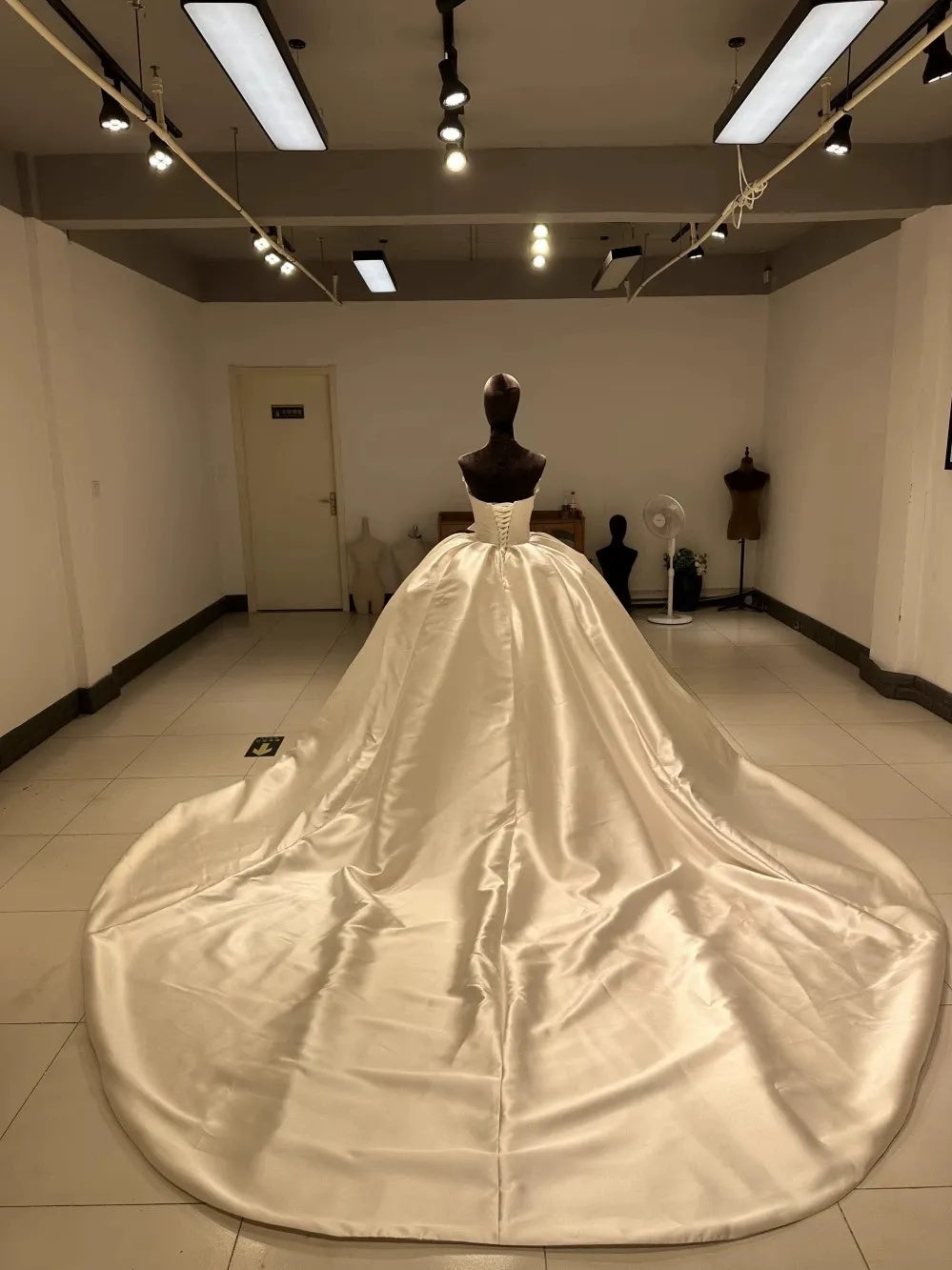 Off-The-Shoulder Pleated Ball Gown Wedding Dresses with Jewel Appliques, Bow & Detachable Sleeves