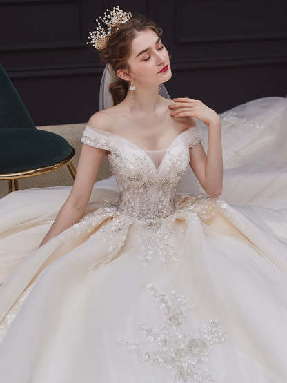 Off-The-Shoulder Pleated Ball Gown Wedding Dresses with Lace Appliques, Floor-Length
