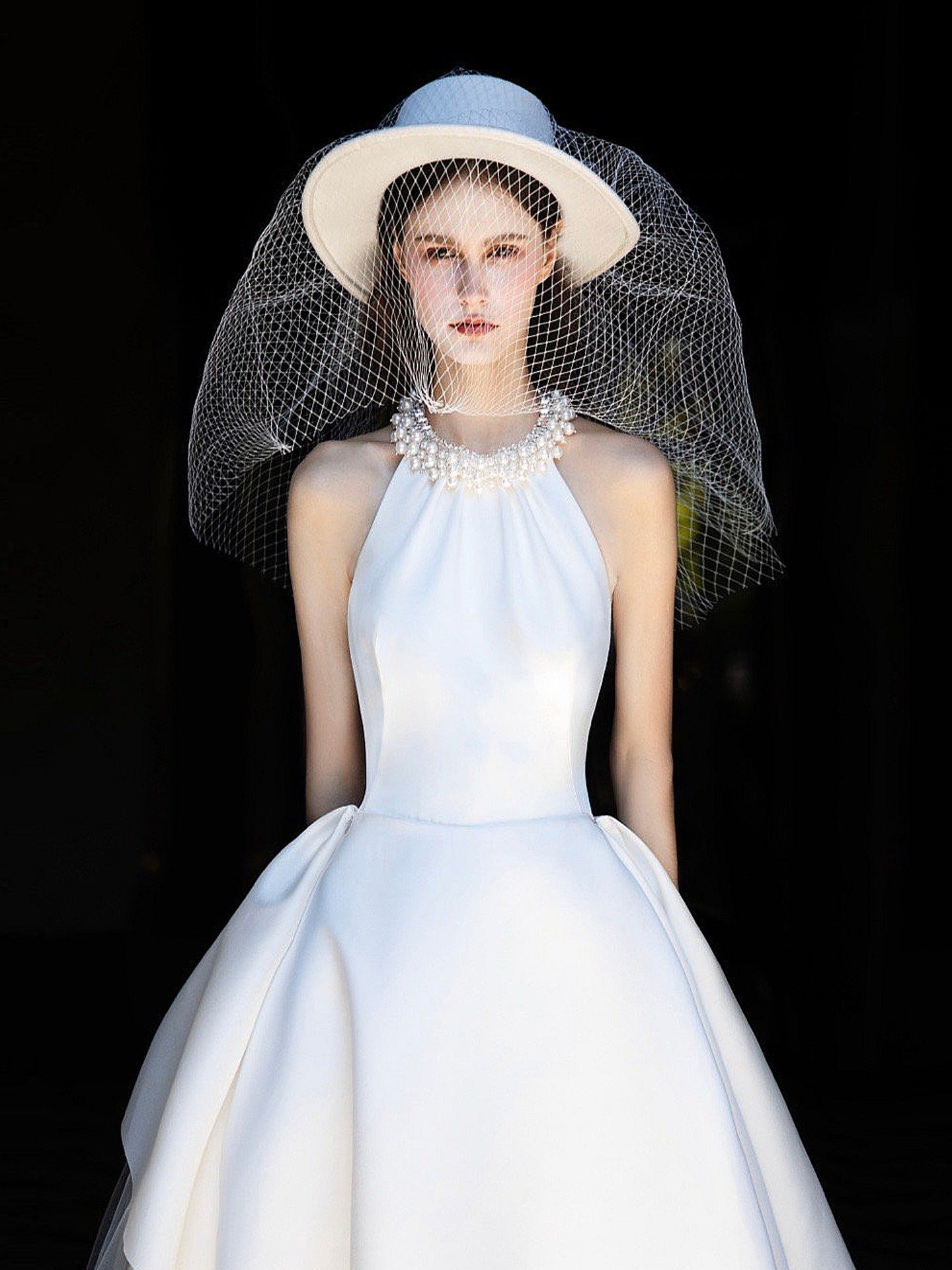 Halter Sleeveless Floor-Length A-Line/Princess Wedding Dresses with 3D Flowers & Jewel Appliques