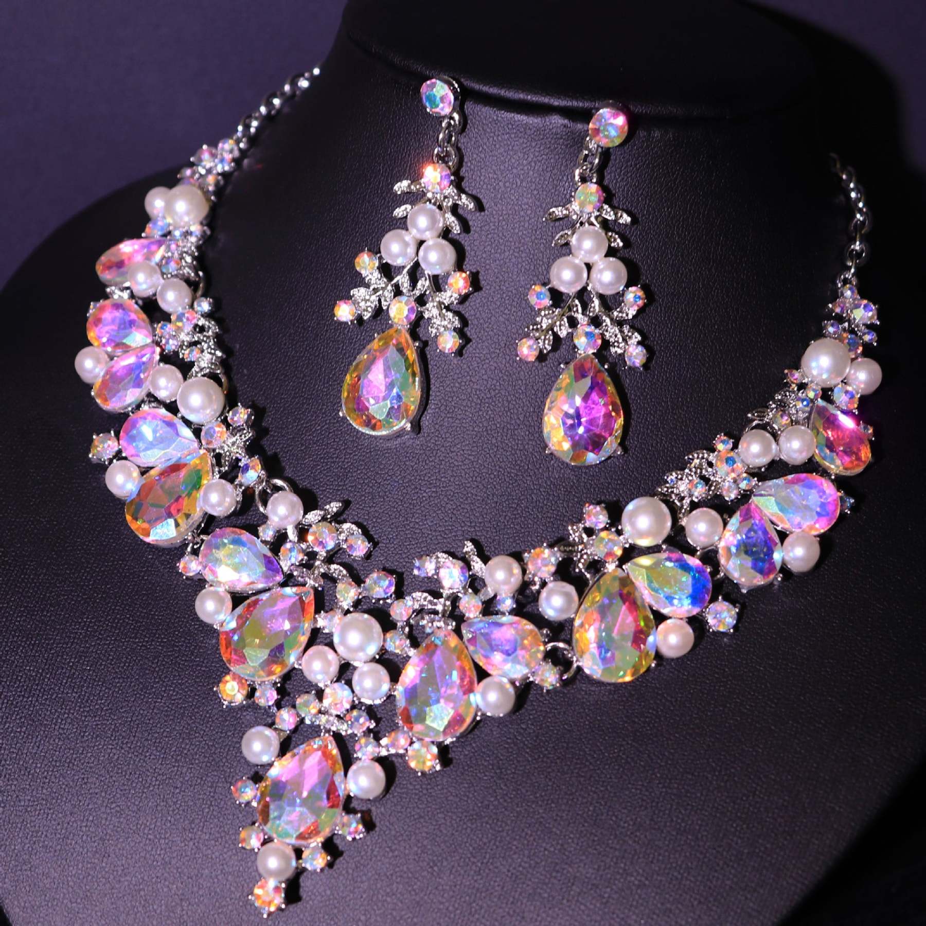 3-Piece Rhinestone Jewelry Set: Earrings and Necklace for Women's Wedding