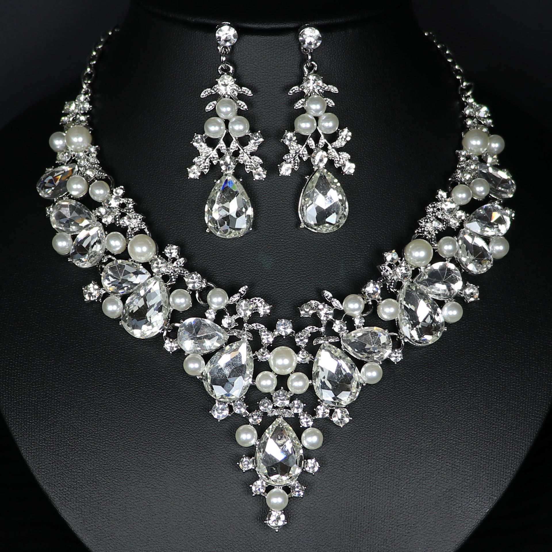 3-Piece Rhinestone Jewelry Set: Earrings and Necklace for Women's Wedding