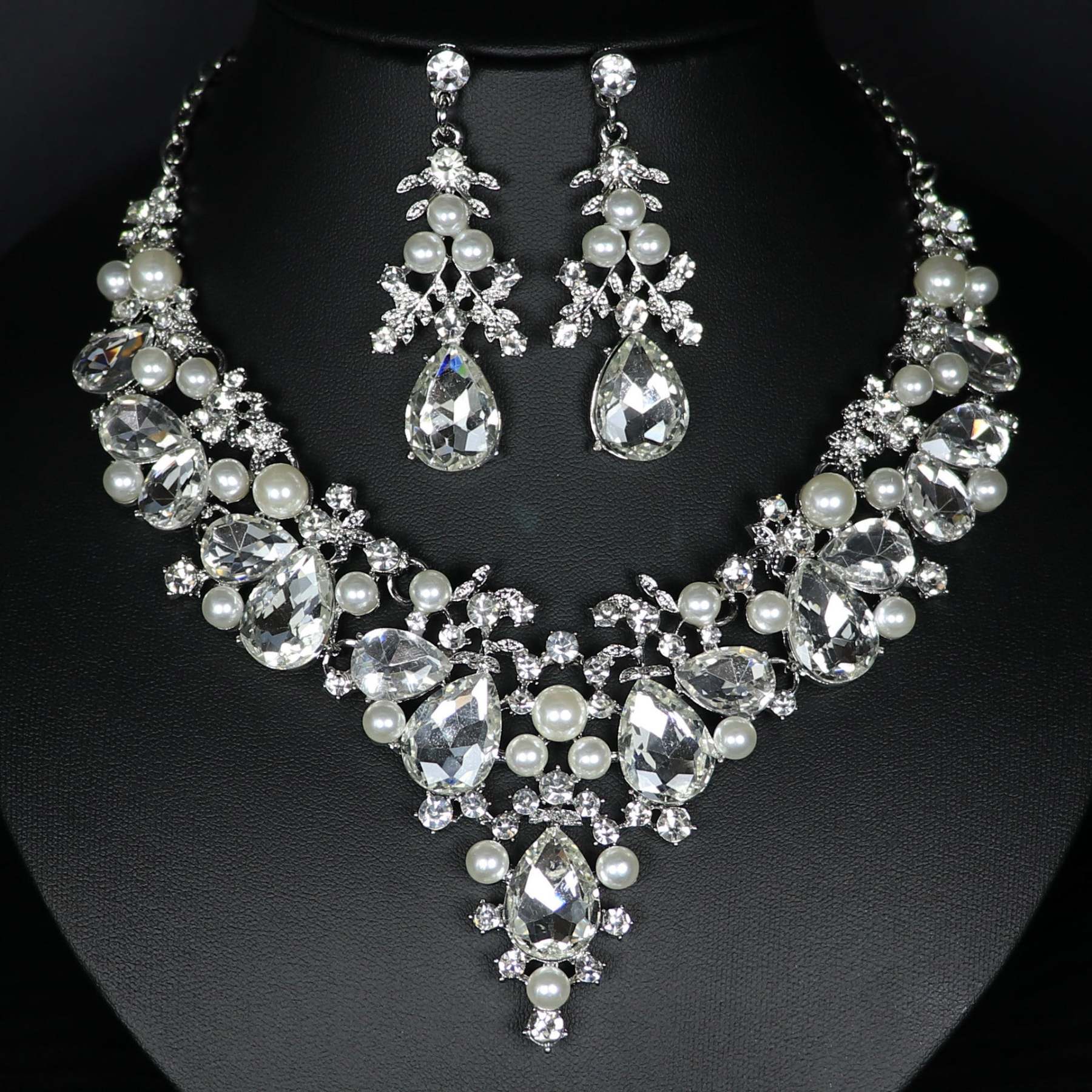 3-Piece Rhinestone Jewelry Set: Earrings and Necklace for Women's Wedding