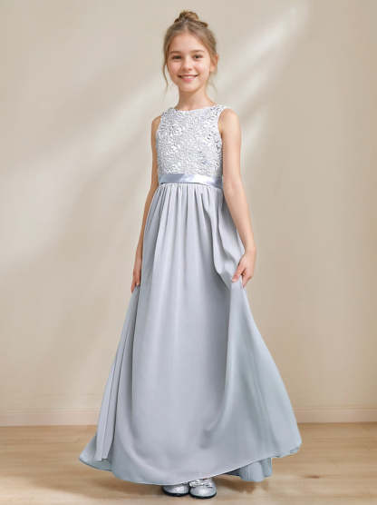 Sleeveless Junior Girl A-Line Princess Bridesmaid Dress with Scoop Neck and Lace Appliques