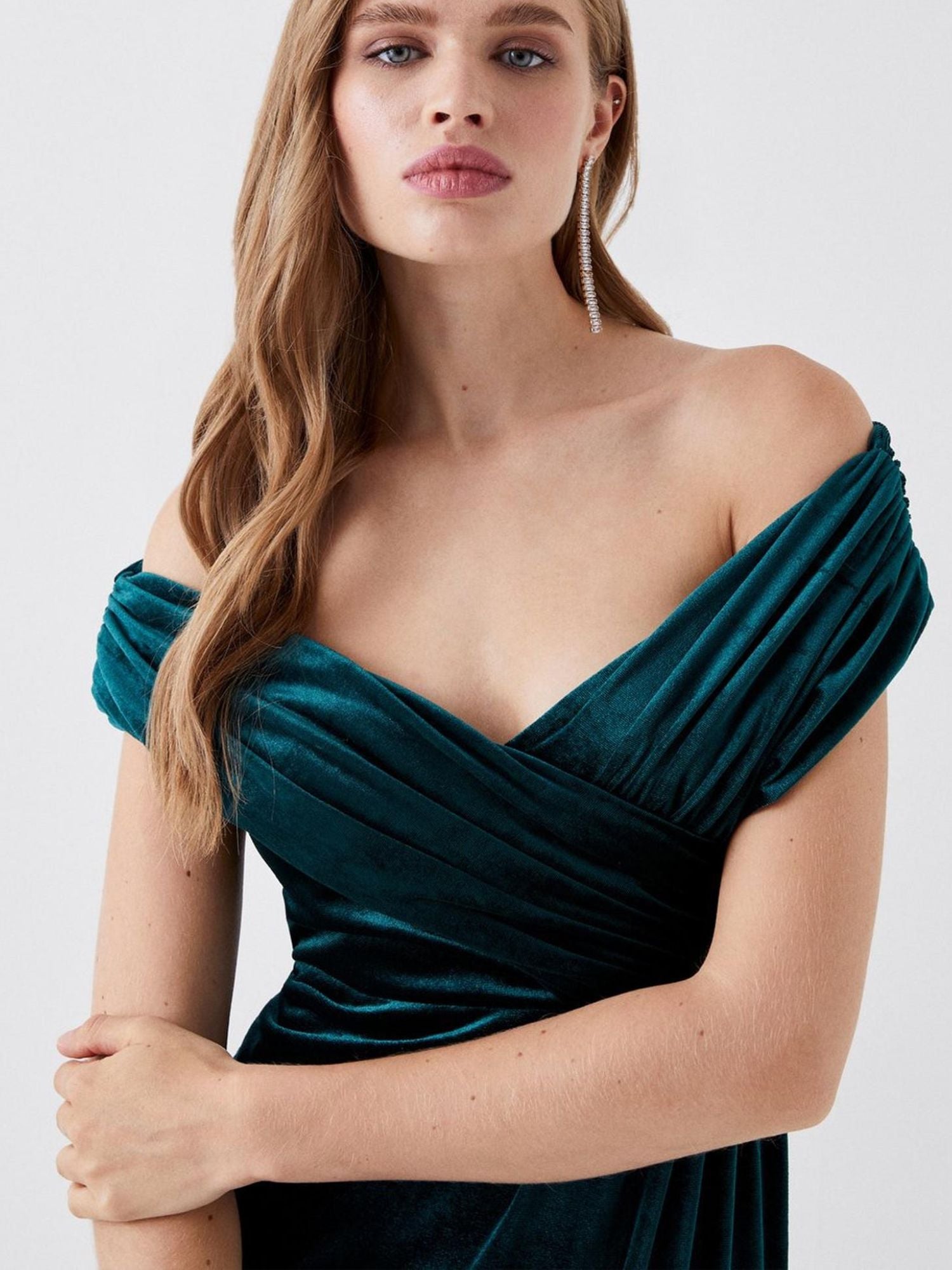 Elegant Off-the-Shoulder Velvet Floor-Length Dress for Mothers of the Bride & Groom