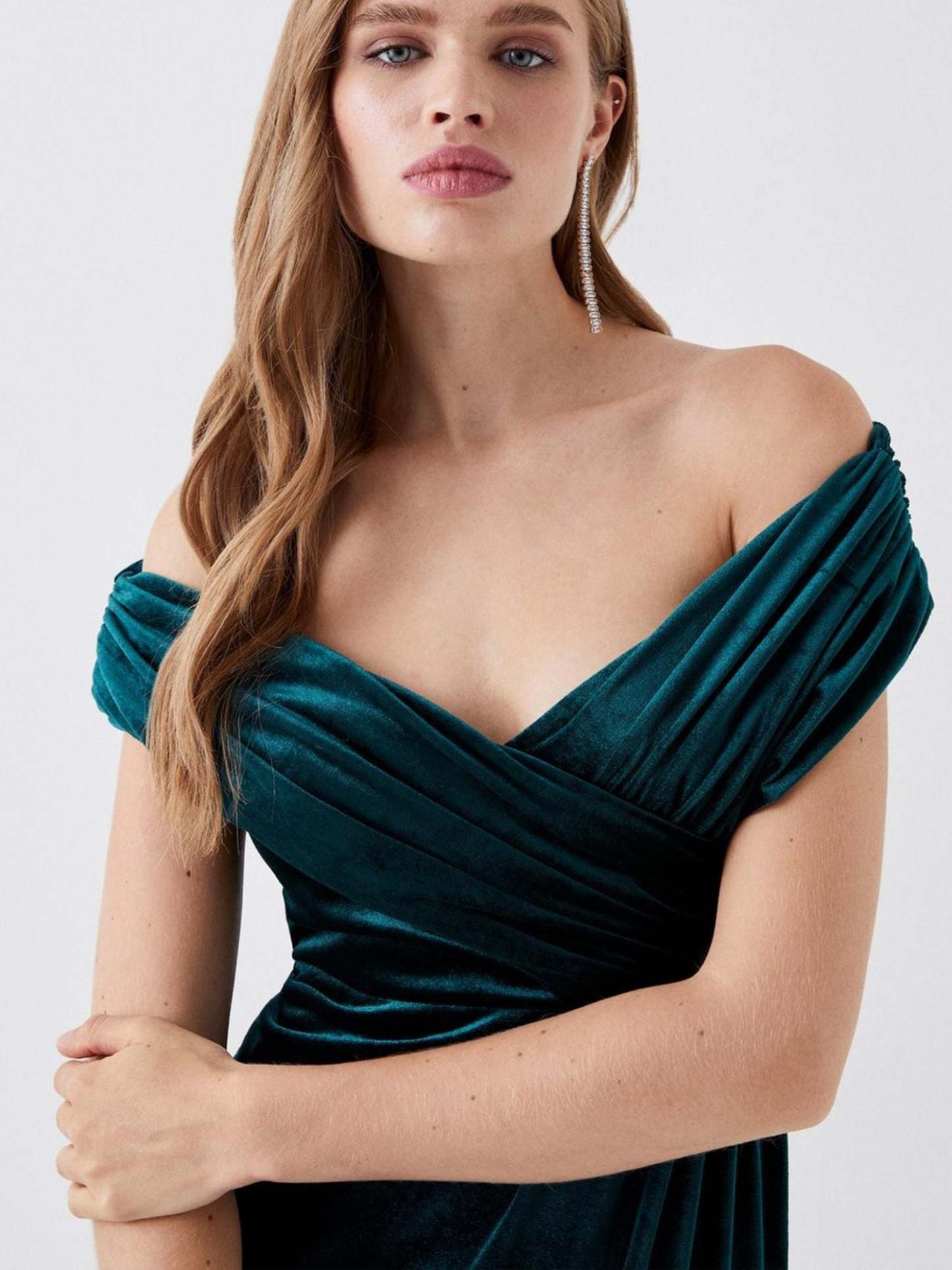 Elegant Off-the-Shoulder Velvet Floor-Length Dress for Mothers of the Bride & Groom